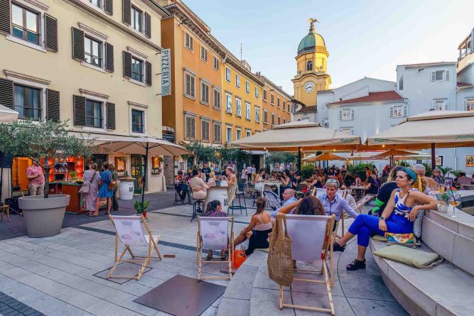 NASLOVNA HORIZONTALNO