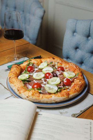 PIZZA GRČKA sa svježim krastavcima